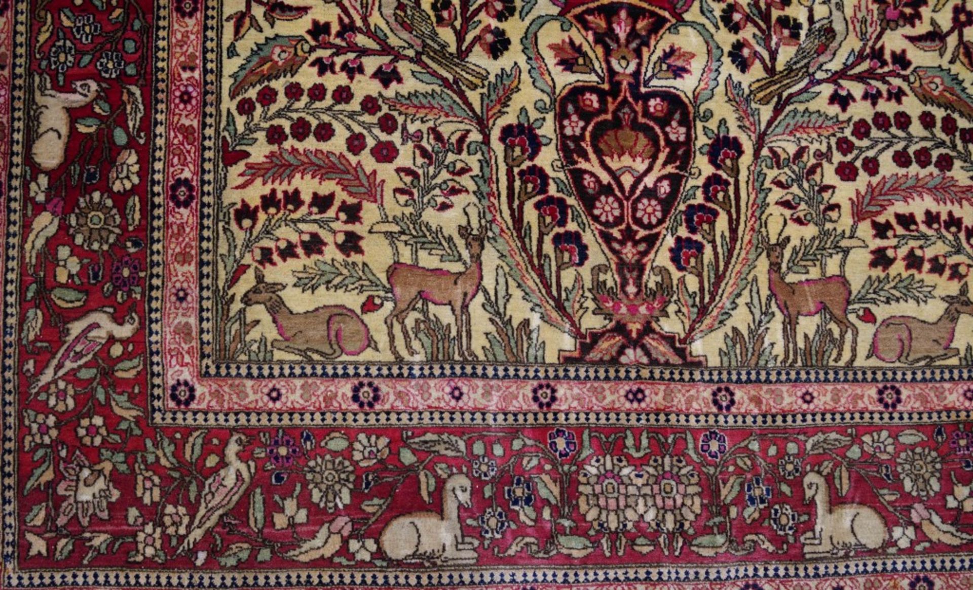 A Kashan Tree of Life Rug - Bild 2 aus 4