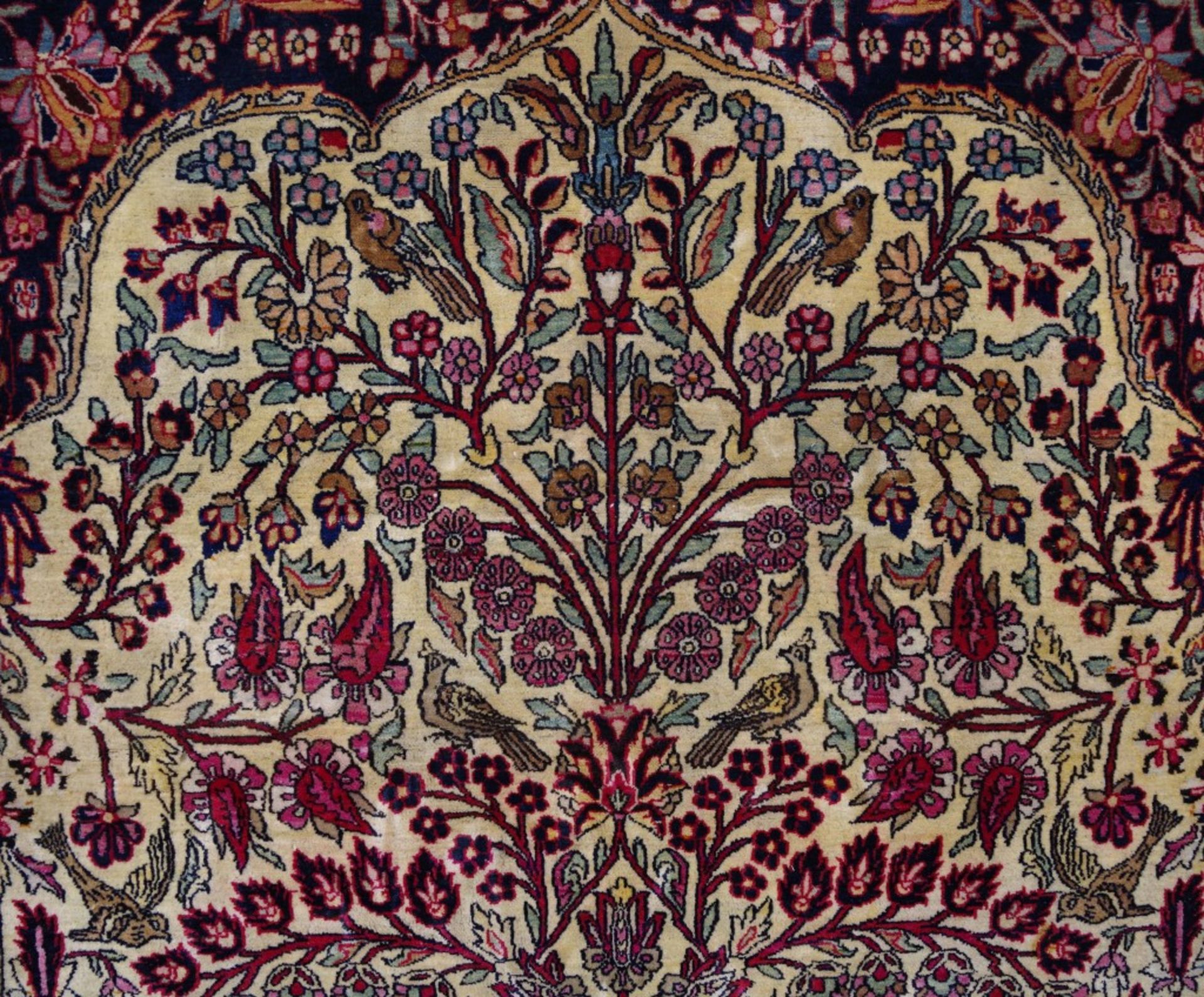 A Kashan Tree of Life Rug - Bild 4 aus 4