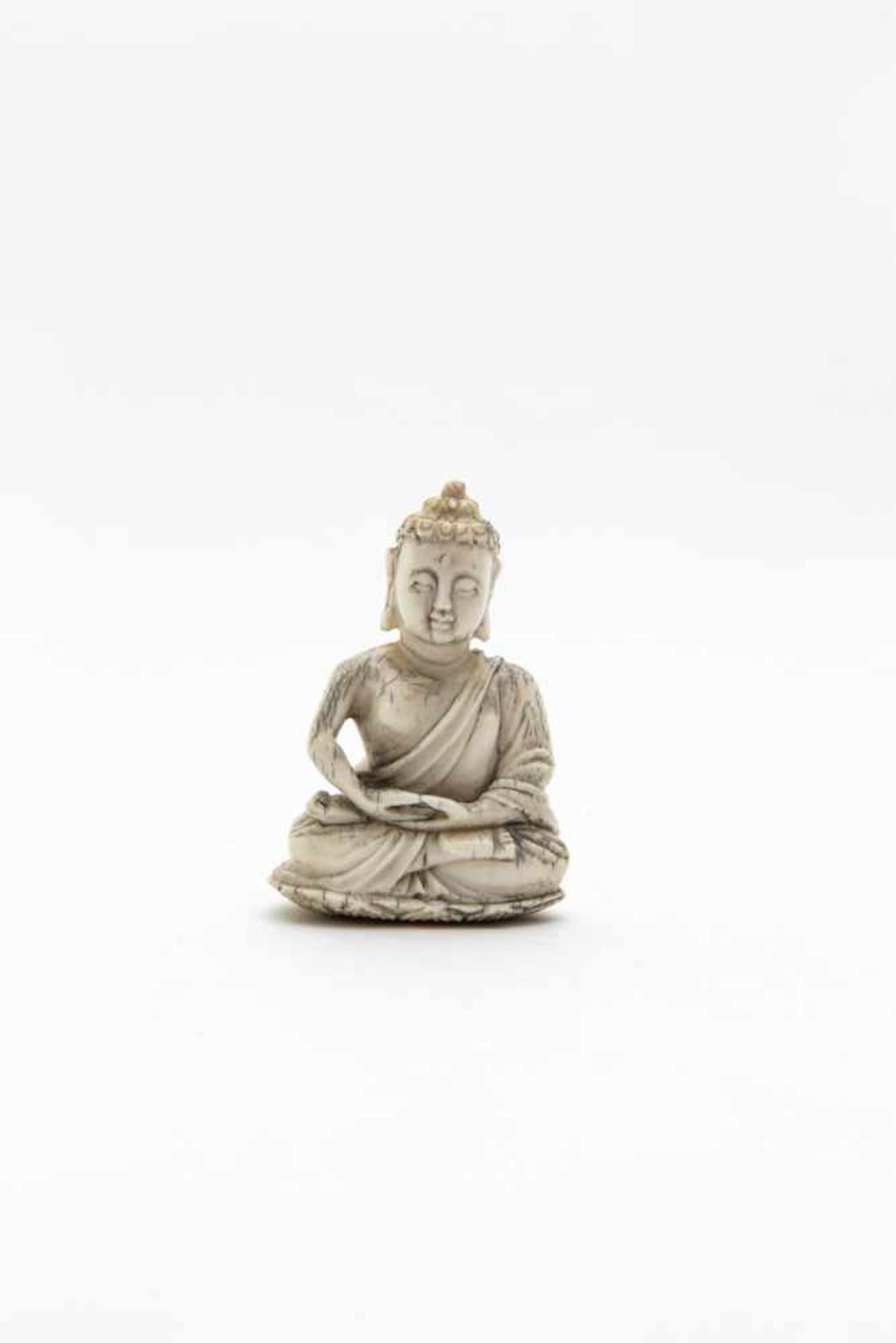 "Sitzender Budha", Burma um 1800,Elfenbein, 7 x 5 cm