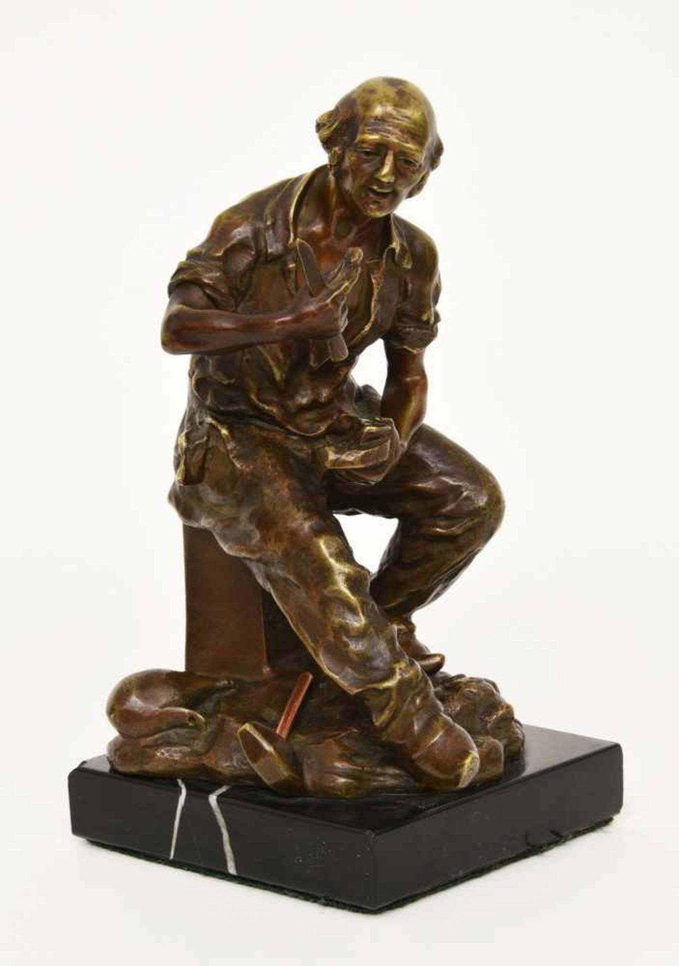 Fuchs, Emil (1866 - 1929)"Brotzeit", Bronzefigur auf Marmorsockel, Höhe 18,5 cm, verso signiert
