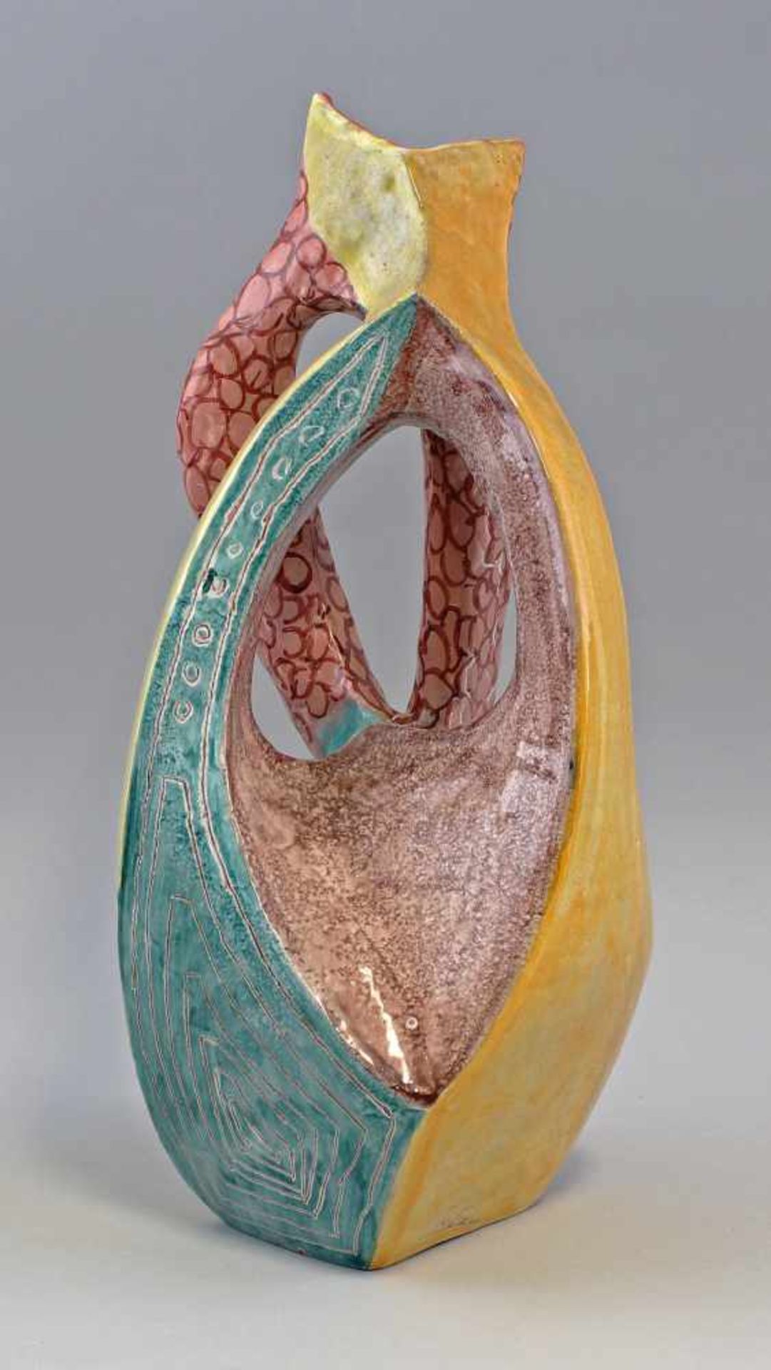Designer-Vase 80er Jahresigniert Ventini ?, Italien, unregelmäßig hgeformter Korpus mit unregelmäßig - Bild 3 aus 5