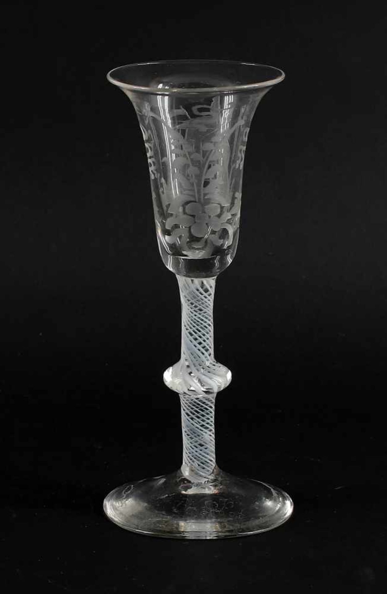 Kelchglas Schnapsglasnorddeutsch um 1820, farbloses Glas, Stiel mit eingeschmolzenen und spiralig - Bild 2 aus 2