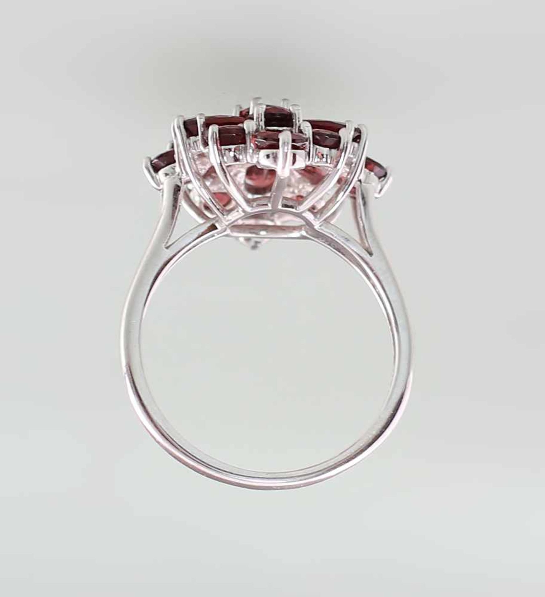 Granat-Ring925er Silber, rhodiniert, mit krappengefassten Granaten verziert, Gr. 60 - Bild 4 aus 5