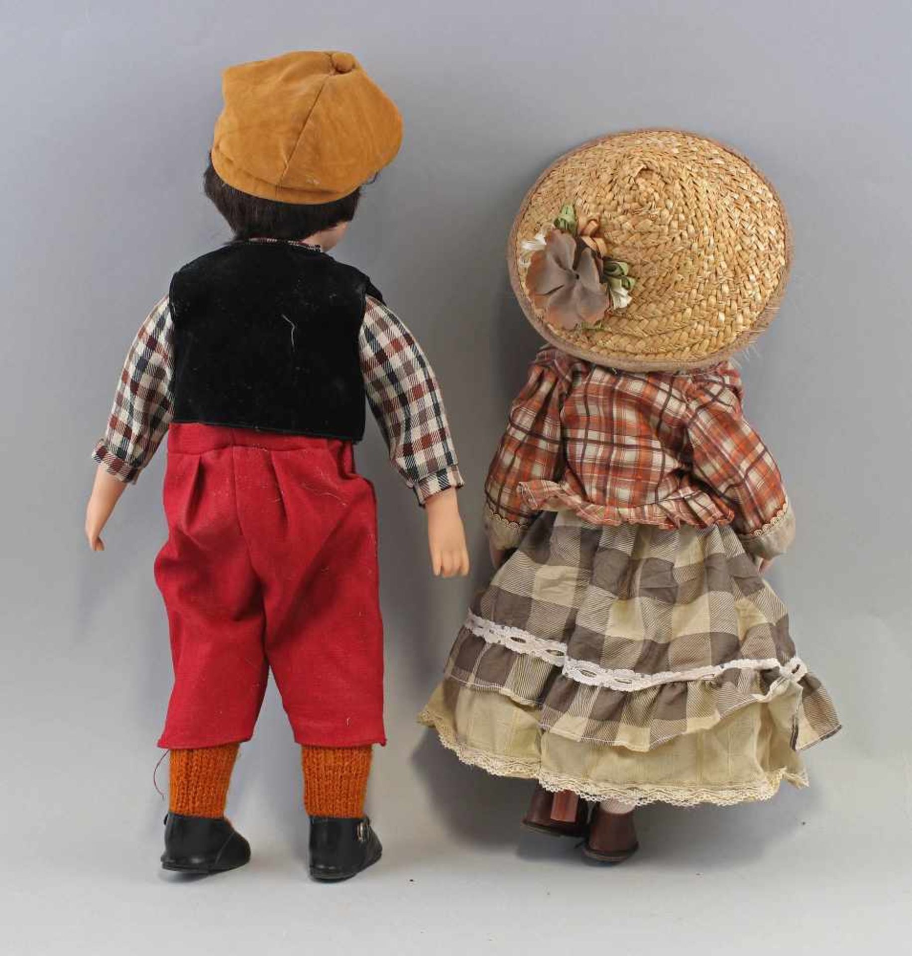 2 Künstlerpuppen Kinderpaar Porzellankopfunbespielt aus Sammlungsauflösung, H 47 cm u. H 42 cm - Bild 3 aus 3
