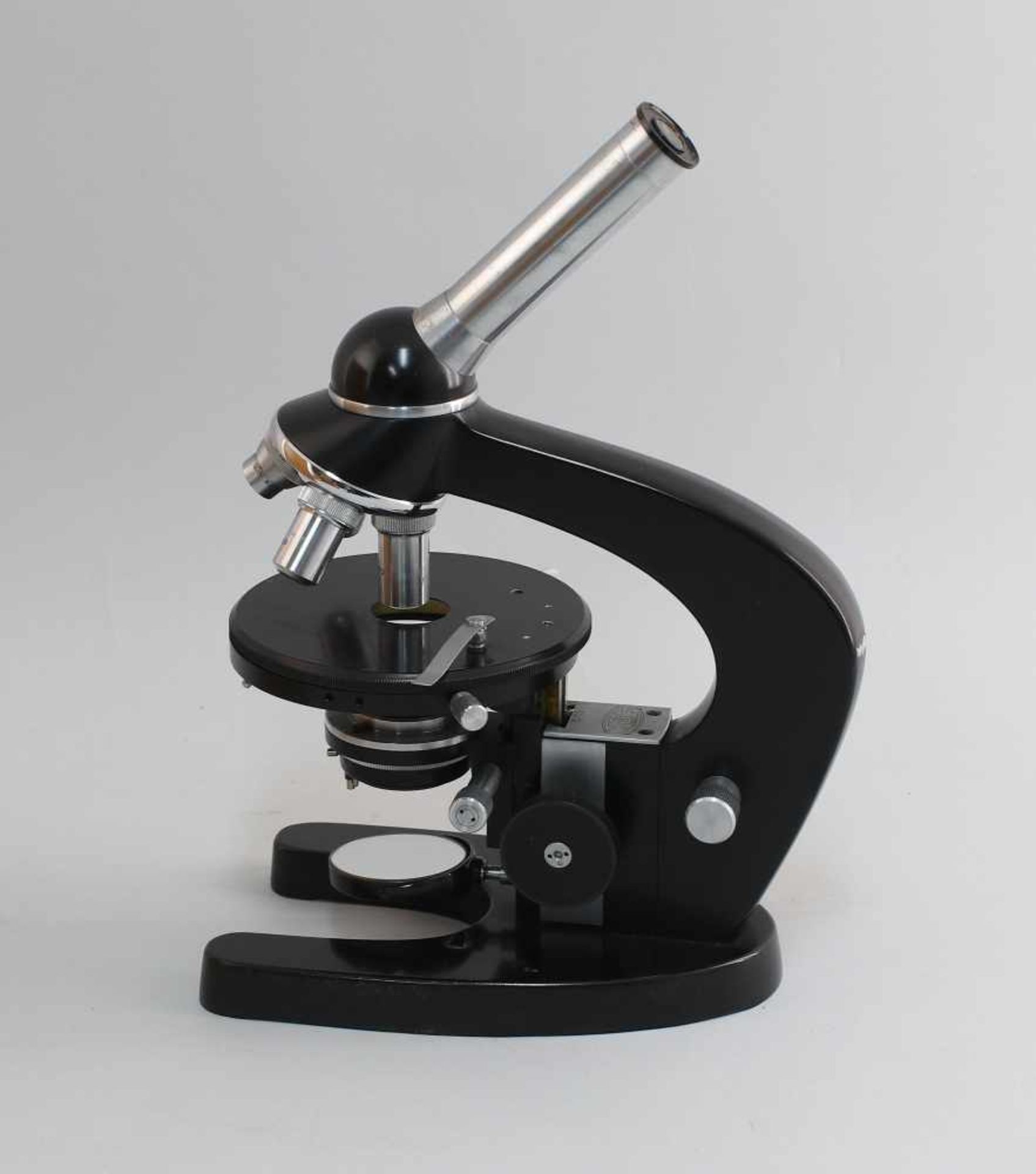 Mikroskop MGF Gemarkt MGF Berlin, im Holzkasten, Funktion nicht geprüft, H 30 cm, Kasten 23x25x35cm