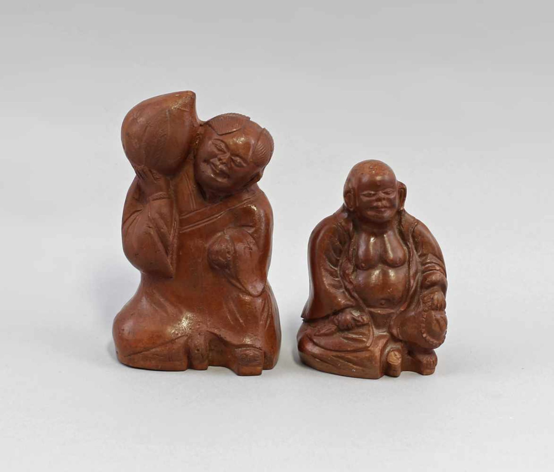 Paar Tonfiguren Buddha:wohl 1. H. 20. Jh., China, Ton, 1x am Boden chinesisch gemarkt, dickleibige