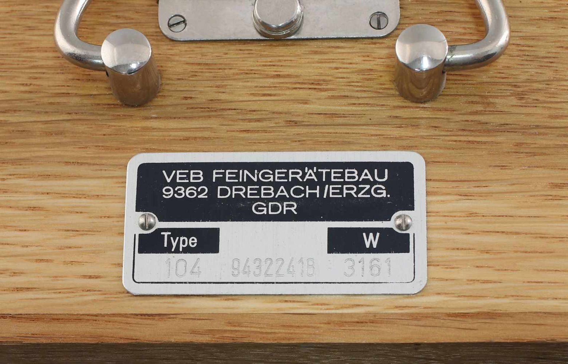 Präzisions-Aneroid-Barometer DrebachDDR ca. 1977, Holzkiste mit Plakette "VEB Feingerätebau, 9362 - Bild 3 aus 4