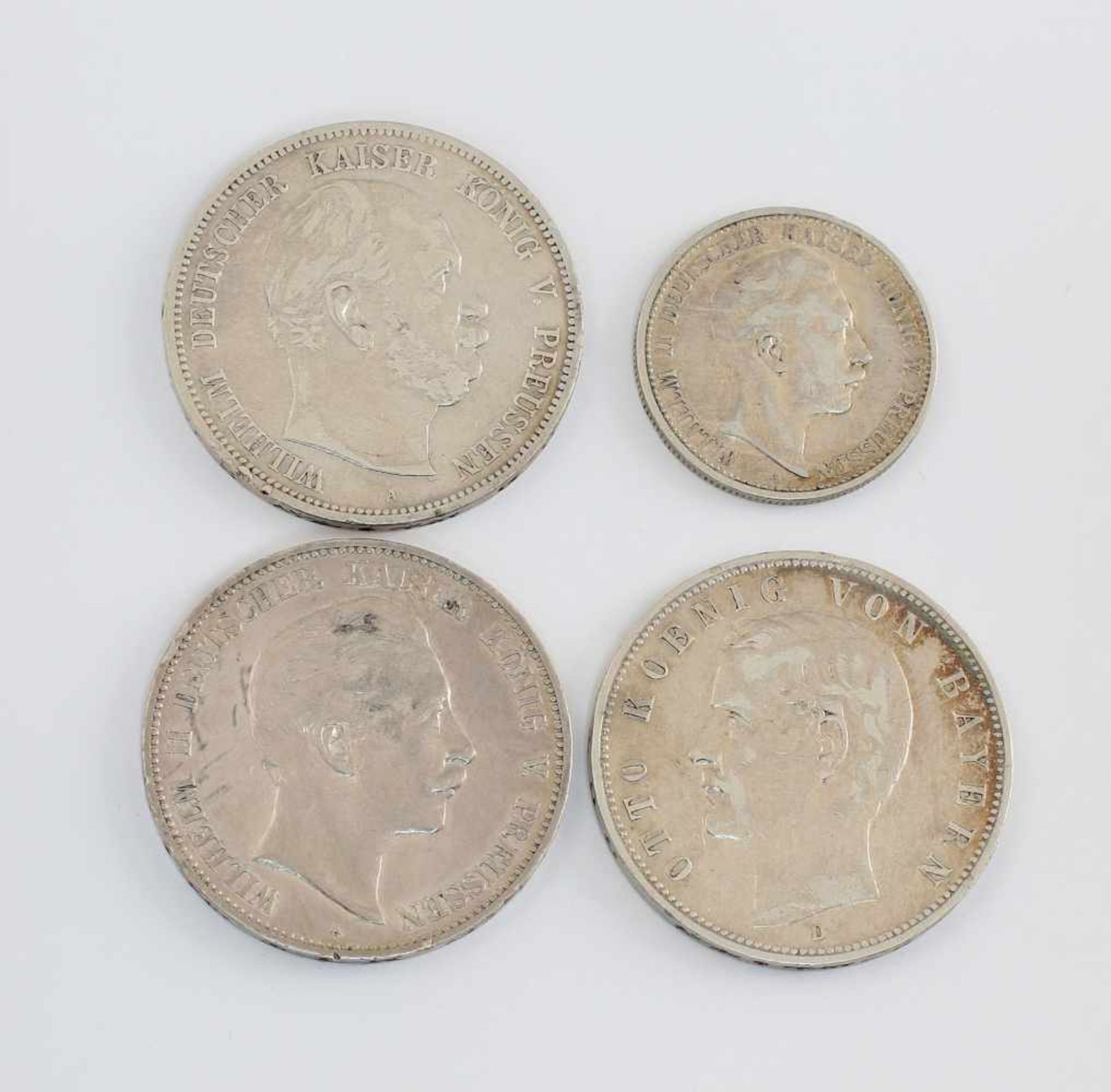4 Silber-Münzen Preussen/Bayern900er Silber, insg. ca. 94 g, dabei 2 Mark 1904 Preussen (A), 5