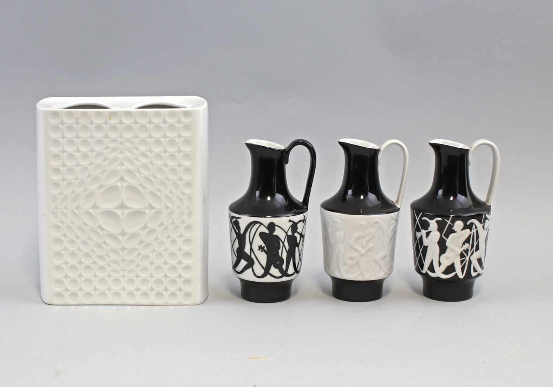 4 Vasen 60/70er Jahre Designdabei weiße Vase gemarkt Fürstenberg, 13x6x15cm, 3 Amphorenkännchen
