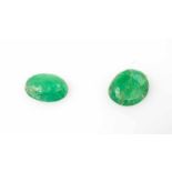 Paar Smaragde2 oval facettierte Smaragde, gesamt ca. 2,7 ct, p3, medium light greenish grey, 11,2