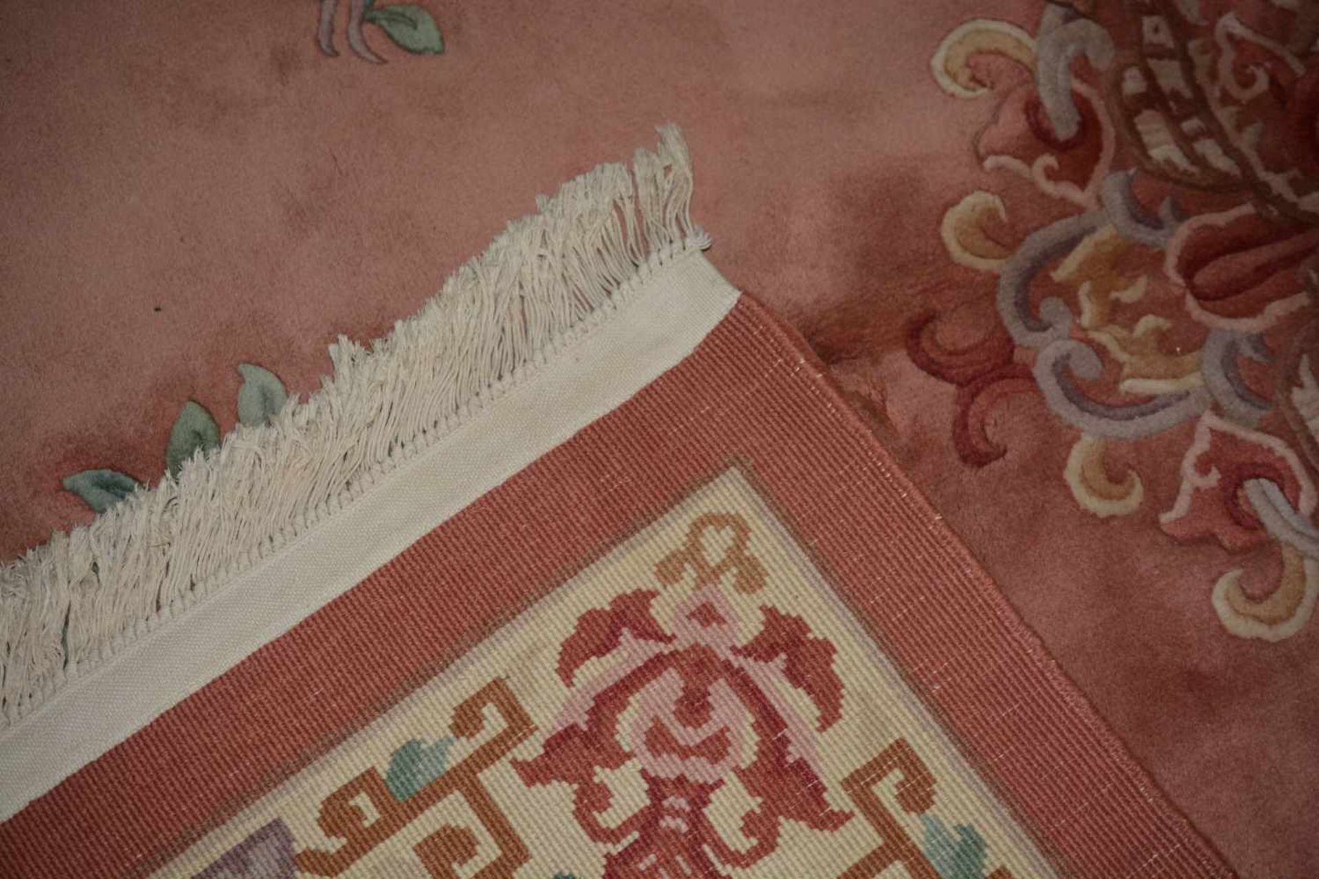 Asiatischer TeppichChina, Wolle auf Baumwolle, 344 cm x 249 cm, GebrauchsspurenDieses Los wird in - Image 5 of 5