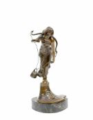 Victor Heinrich Seifert (1870 Döbling - 1953 Berlin)Wasser tragende Dame, Bronze, Draht, Höhe 16,4