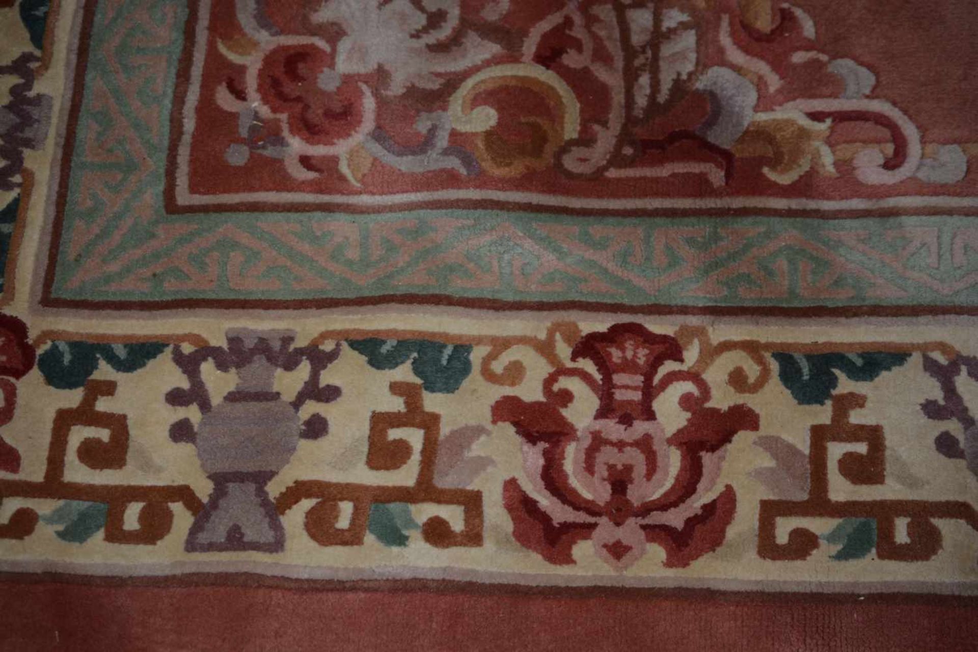 Asiatischer TeppichChina, Wolle auf Baumwolle, 344 cm x 249 cm, GebrauchsspurenDieses Los wird in - Image 3 of 5