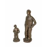 Unbekannter Künstler (20. Jh.)2 männliche Figuren, staunend nach oben blickend, Bronze, Höhe 17,3
