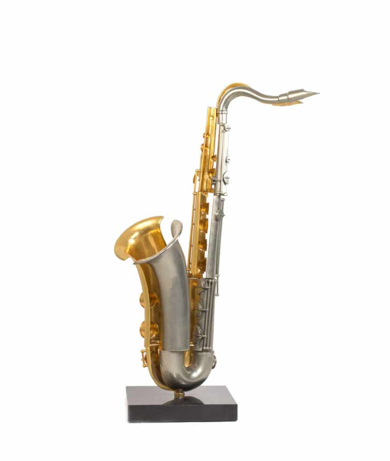 Arman Fernandez (1928 Nizza - 2005 New York) (F)Saxofon, polierte und vergoldete Bronze, Marmor-