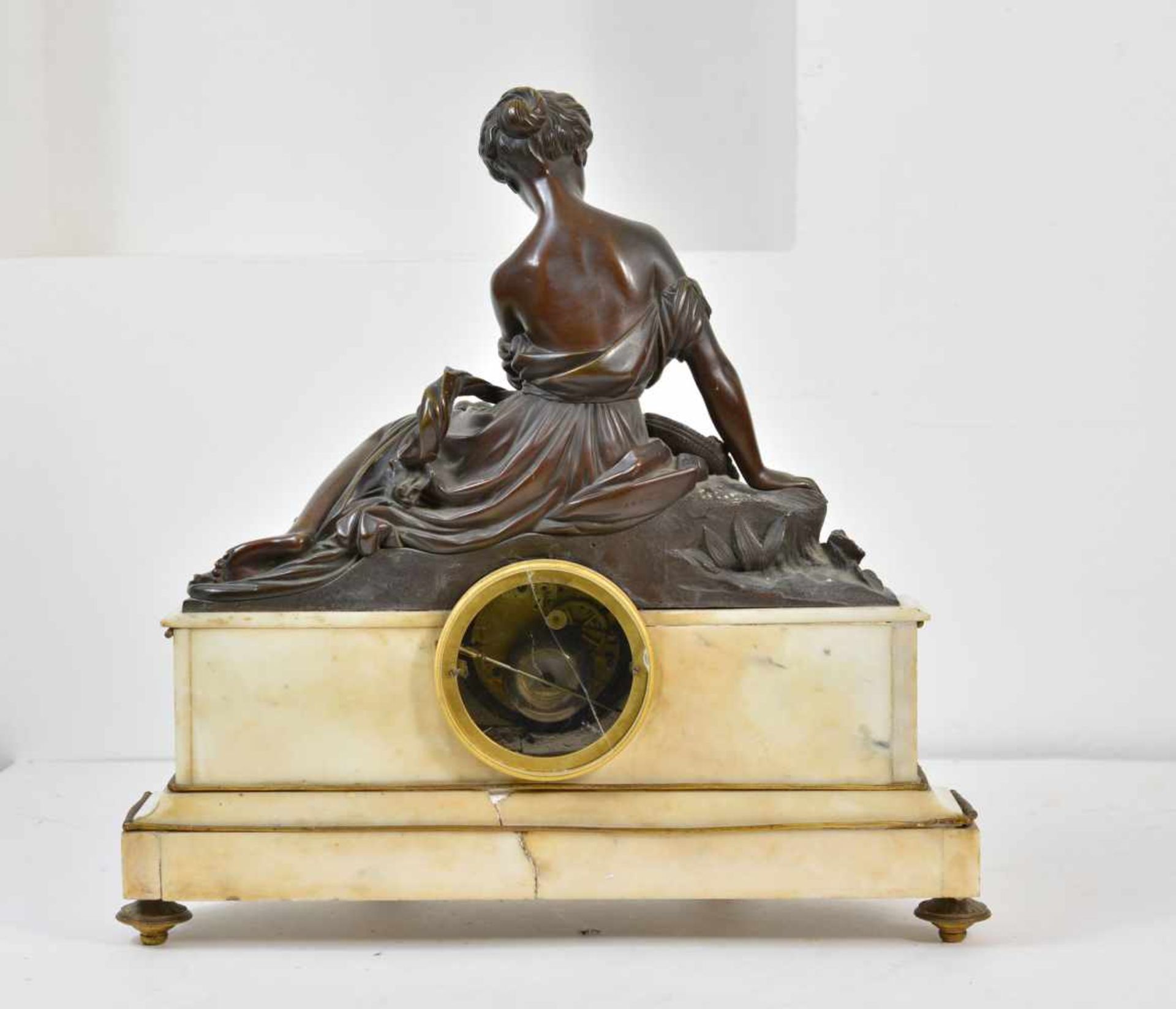 PenduleFrankreich, Raingo Frères, Paris, 19. Jh., Bronze, weißer Marmor, sitzende Dame mit - Bild 5 aus 5