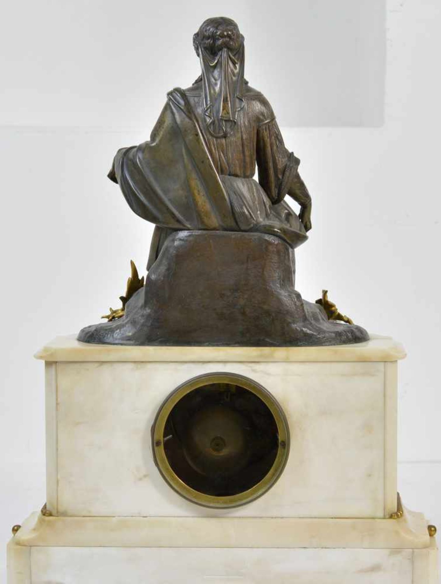 PenduleFrankreich, Barbot Paris Japy Frères, 'Katharina von Siena', 19. Jh., Bronze, partiell - Bild 4 aus 4