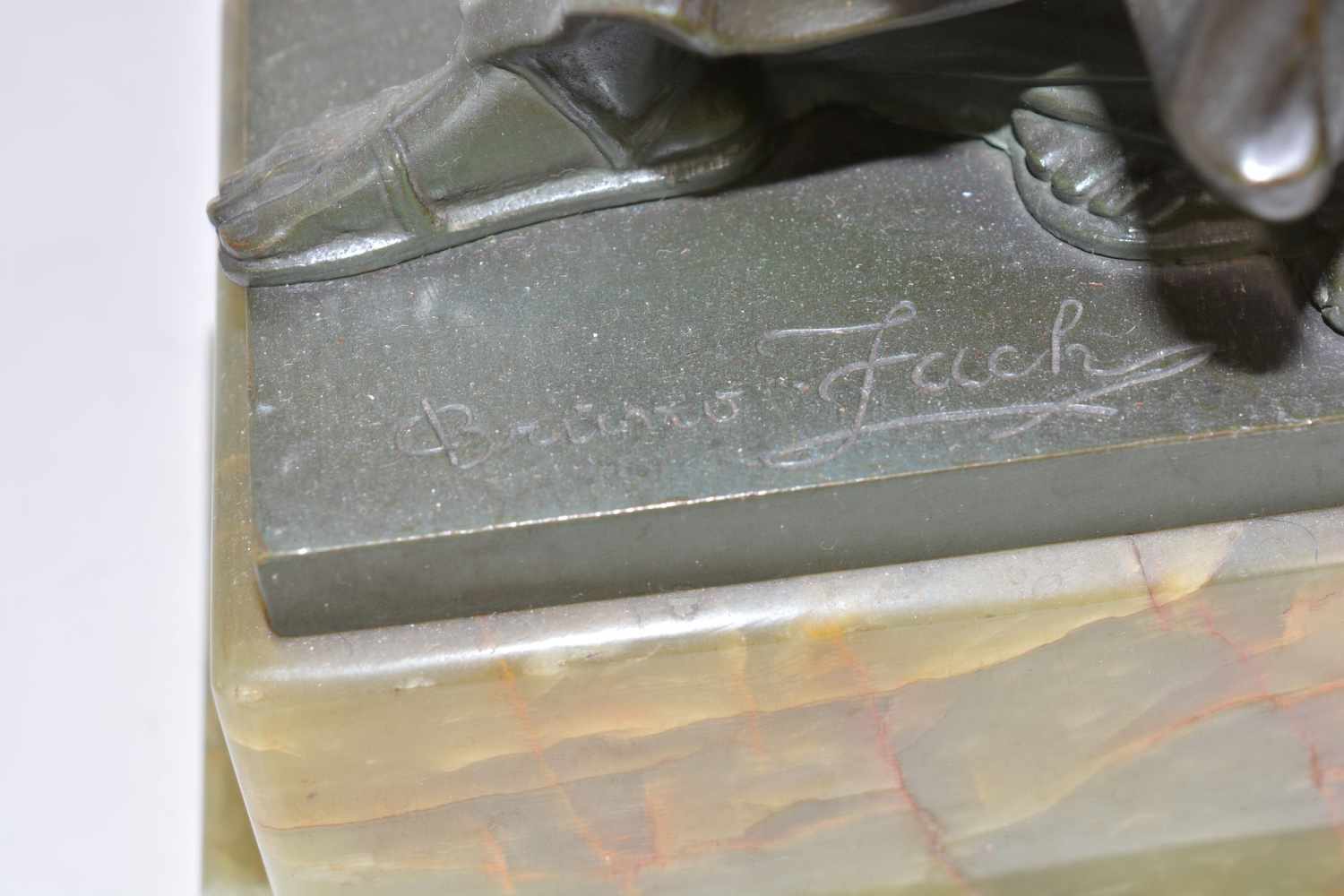 Bruno Zach (1891 Schytomyr - 1945 Wien)'Justitia', 1930, Bronze, Höhe 35 cm, in der Plinthe signiert - Image 4 of 4