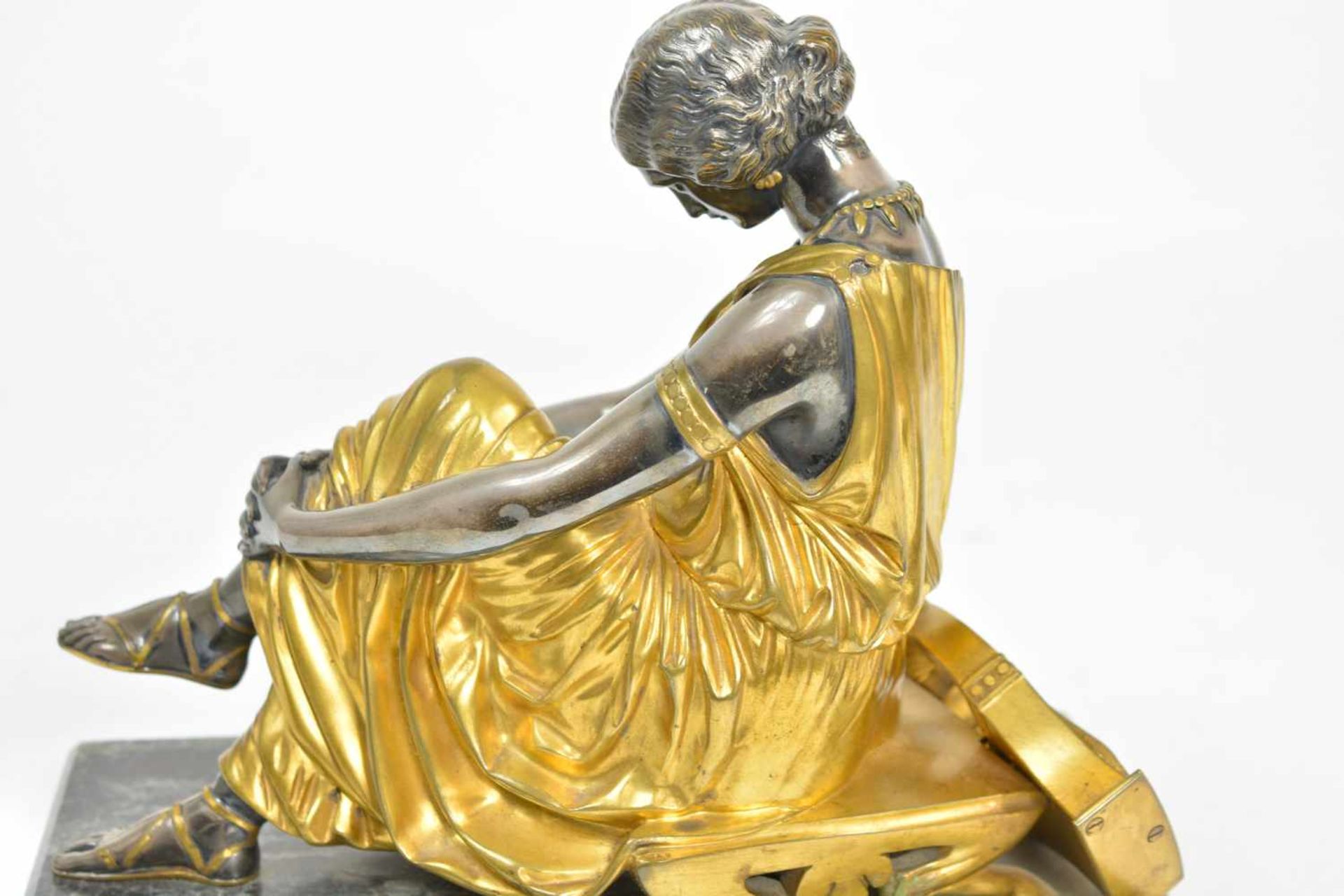 James Pradier (1792 Genf - 1852 Paris)Sappho (Sapho), 2. Hälfte 19. Jh., Bronze, versilbert, - Image 6 of 7