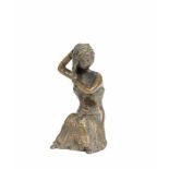 Künstler (18. bis 20. Jh.)Kämmende Frau, Bronze, Höhe 18 cm, unterseitig 2/20 nummeriert, rückseitig