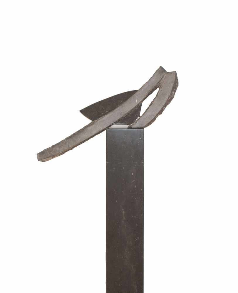 Piet Berghs (1948 Elsloo)Skulptur 'Stein', 1992, Granit, 139 cm x 90 cm x 25 cm, unterseitig mit