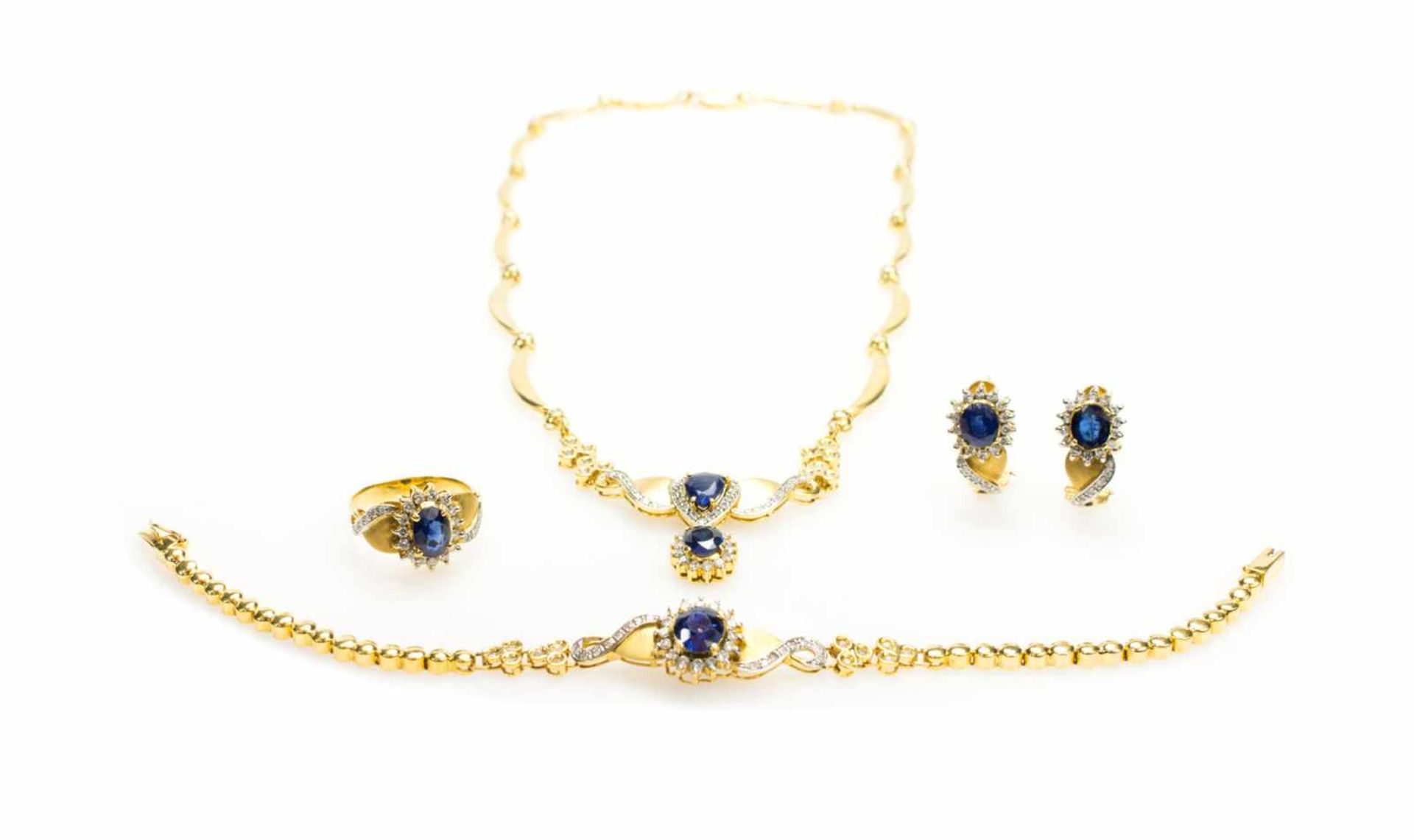 Schmuckset5-tlg., 585 Gelbgold, Collier mit 71 Brillanten, ca. 1,00 ct, 2 Saphire laut Expertise,