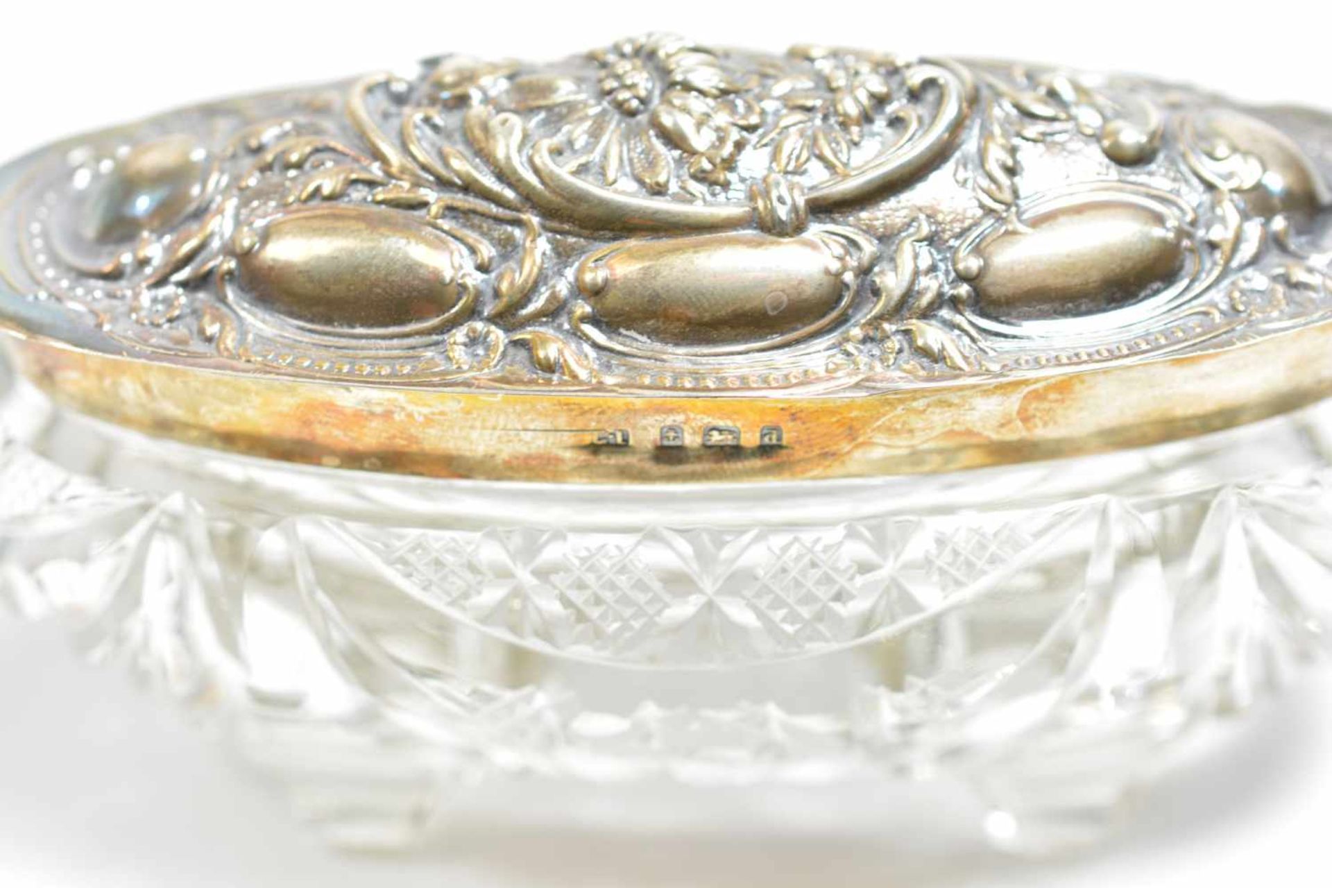 Konvolut Silberobjekte12-tlg., England, 925 Silber, zwei Vasen mit Glaseinsatz, Höhe 13 cm, zwei - Image 2 of 2