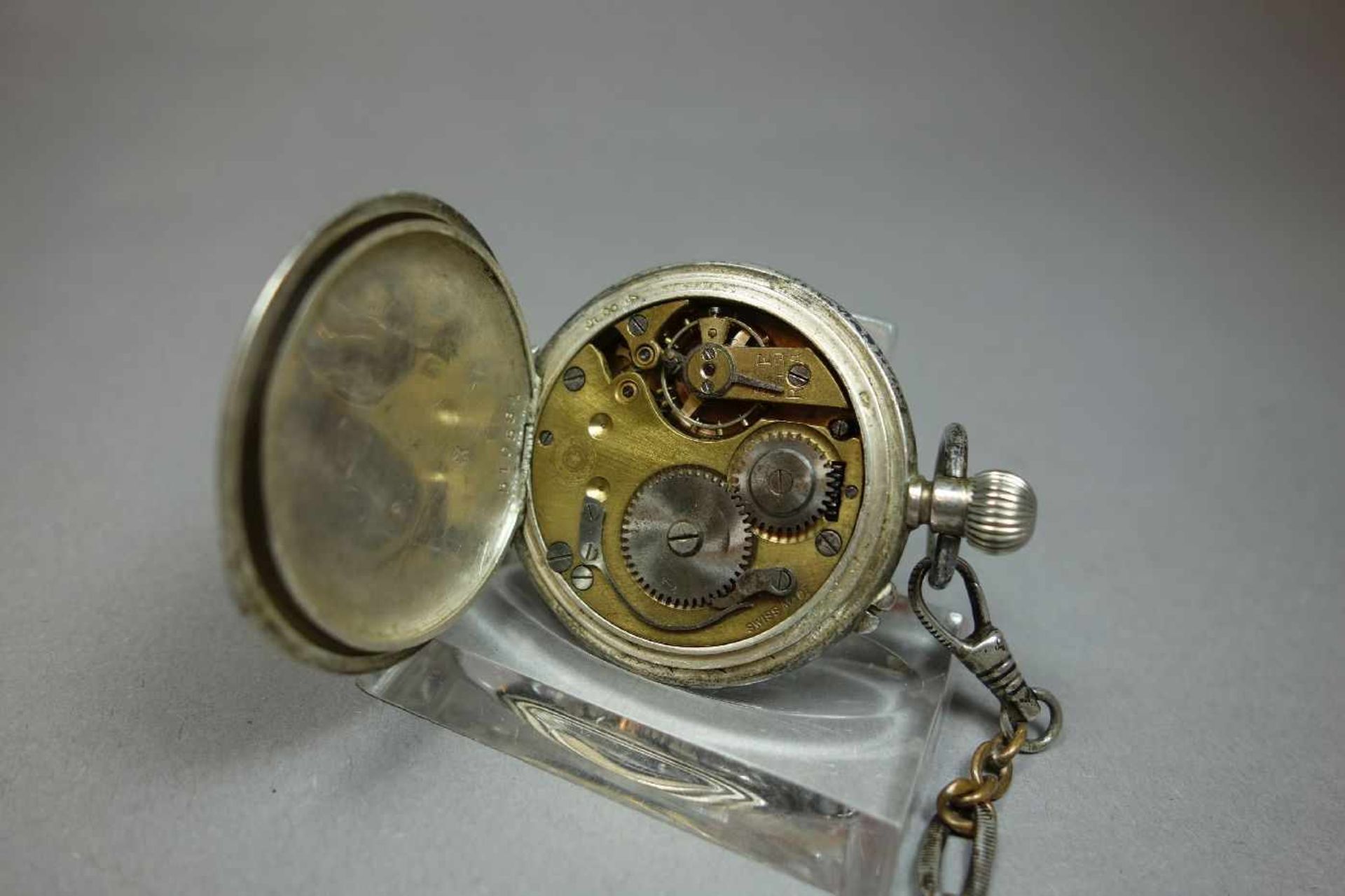 SILBERNE TASCHENUHR AN UHRENKETTE / open face poket watch, Handaufzug, Manufaktur Fritz-Edouard - Image 6 of 6