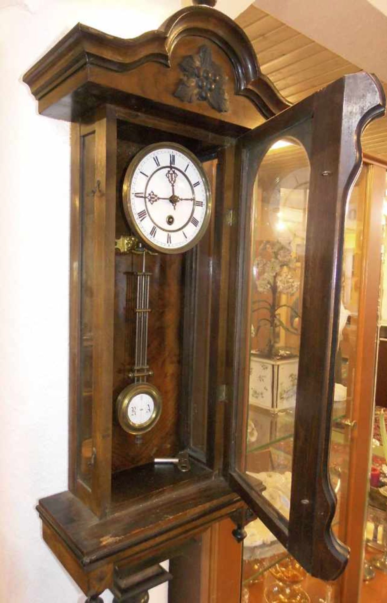 REGULATOR / WANDUHR / wallclock, Gründerzeit, um 1900, Schlüsselaufzug (Schlüssel liegt bei). - Image 3 of 3