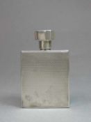 KLEINER FLACHMANN MIT DREHVERSCHLUSS / KLEINES GEFÄSS / KLEINE FLASCHE / hip flask, um 1920, 835er