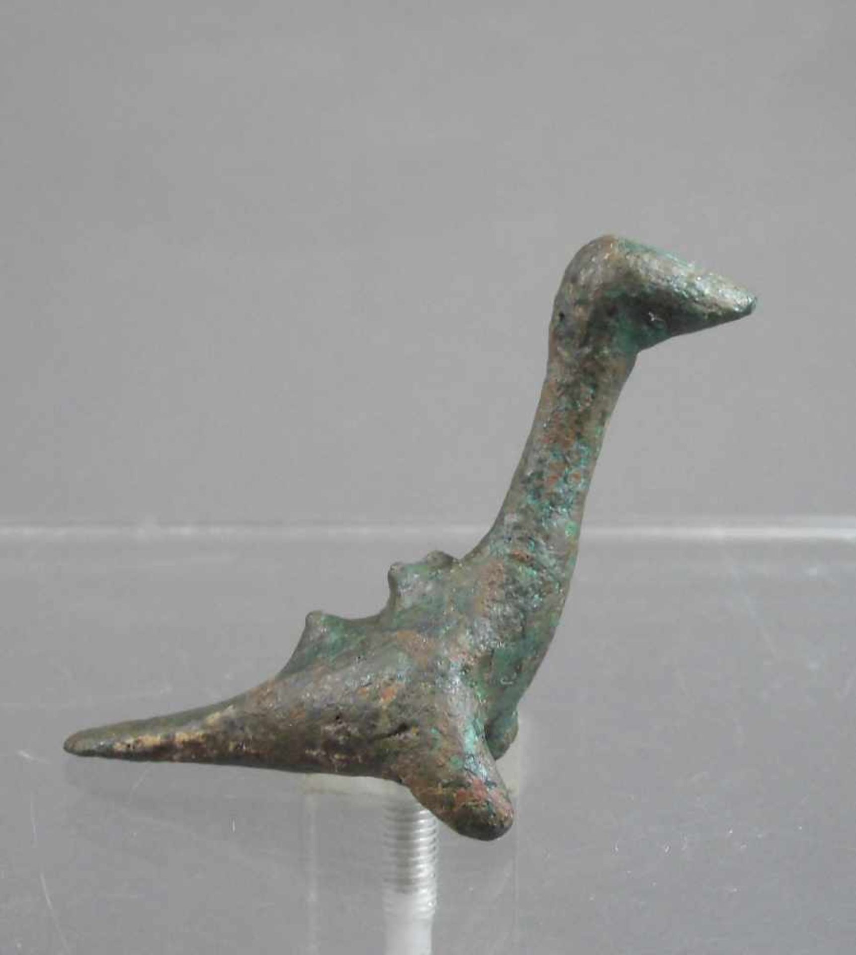 ARCHAISCH - HELLENISTISCHE TIERFIGUR "Ente" / "Gans", Bronze, ca. 1700 v. Chr.; stilisierte