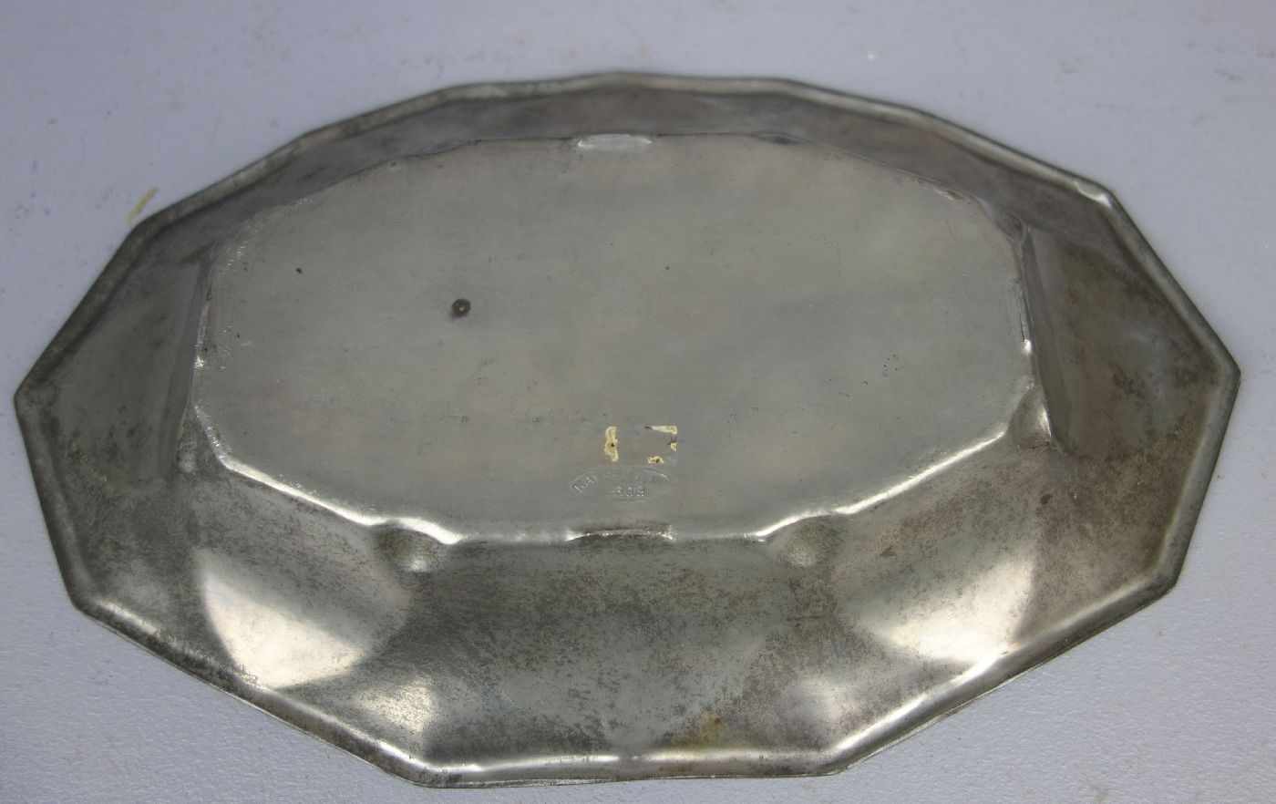 JUGENDSTIL - SCHALE, art nouveau pewter bowl, Kayserzinn. Oblonge Schale mit passiger, konischer - Image 4 of 5