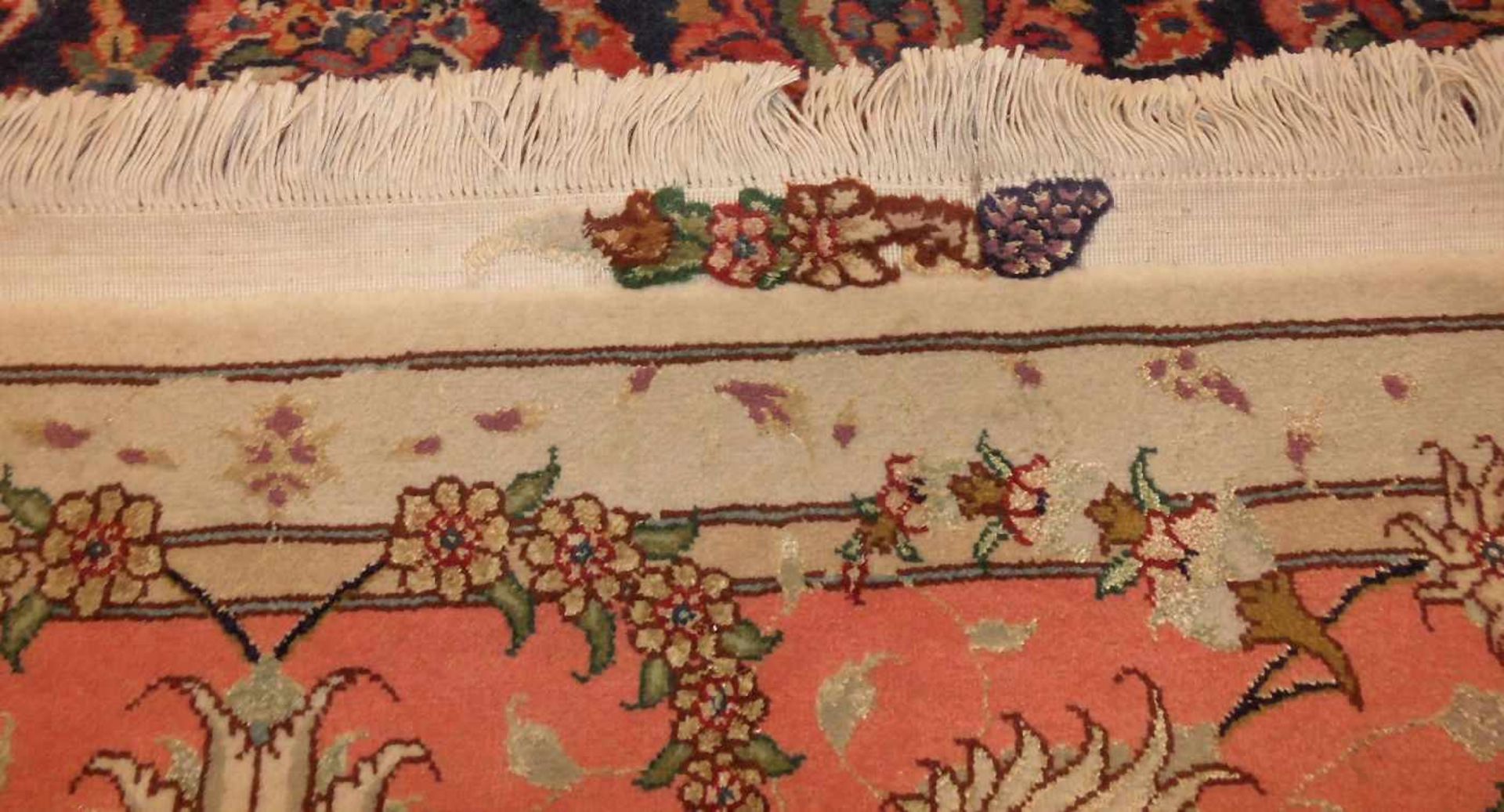 ORIENTTEPPICH / SEIDENTEPPICH / PERSERTEPPICH: TÄBRIS / TÄBRIZ / silk and wool rug, Seide und Wolle, - Image 4 of 8