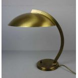 MESSING DESIGN TISCHLEUCHTE - ART DÉCO / BAUHAUS - STIL / lamp, Messing, ungemarkt. Kuppelförmiger