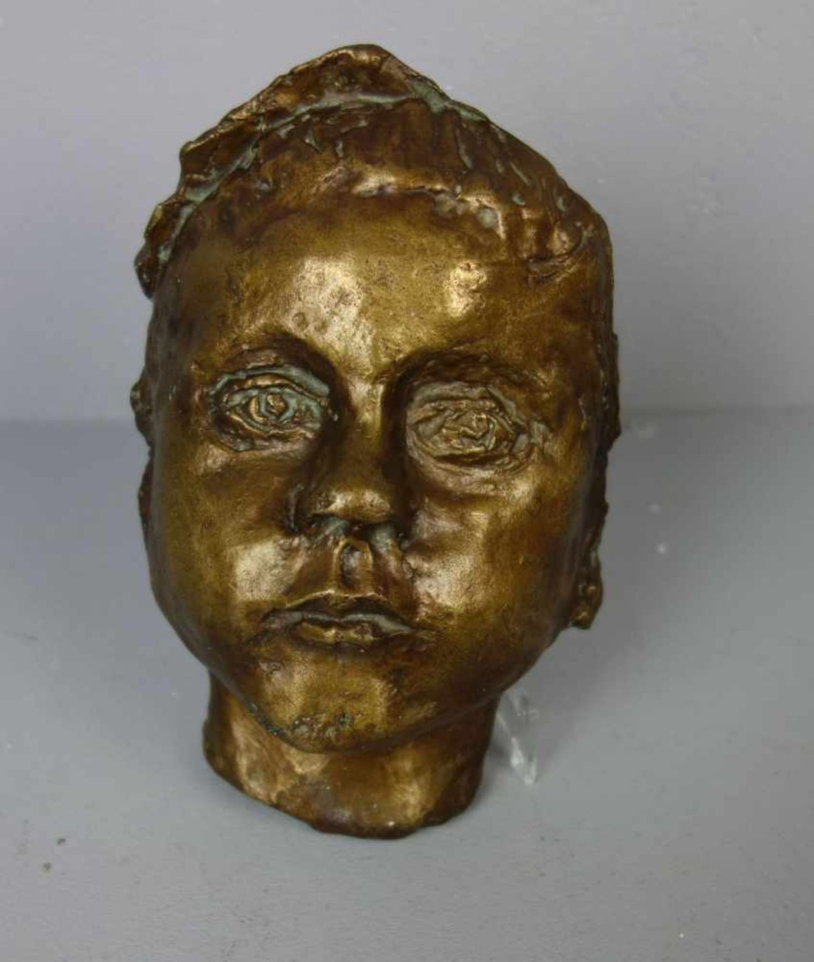 BILDHAUER DES 20. / 21. JH., Relief: "Kindergesicht", Bronze, unsigniert; Gießerstempel: "Guss Barth - Bild 2 aus 6