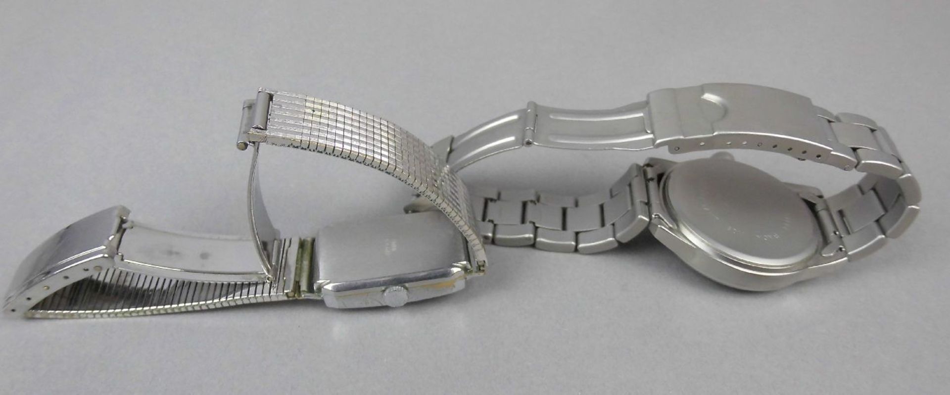 KONVOLUT ARMBANDUHREN / wristwatches, unterschiedliche Hersteller und Erhaltungszustände: 1) - Image 3 of 5