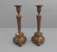 PAAR JUGENDSTIL - LEUCHTER / art nouveau candle stands, kupferfarben bronziertes Metall, um 1900.