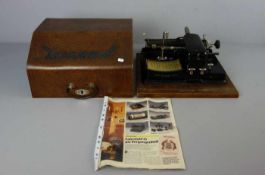 SCHREIBMASCHINE / ZYLINDERKOPFSCHREIBMASCHINE - AEG MIGNON MODELL 4 / typewriter, ab 1924, Zwei-