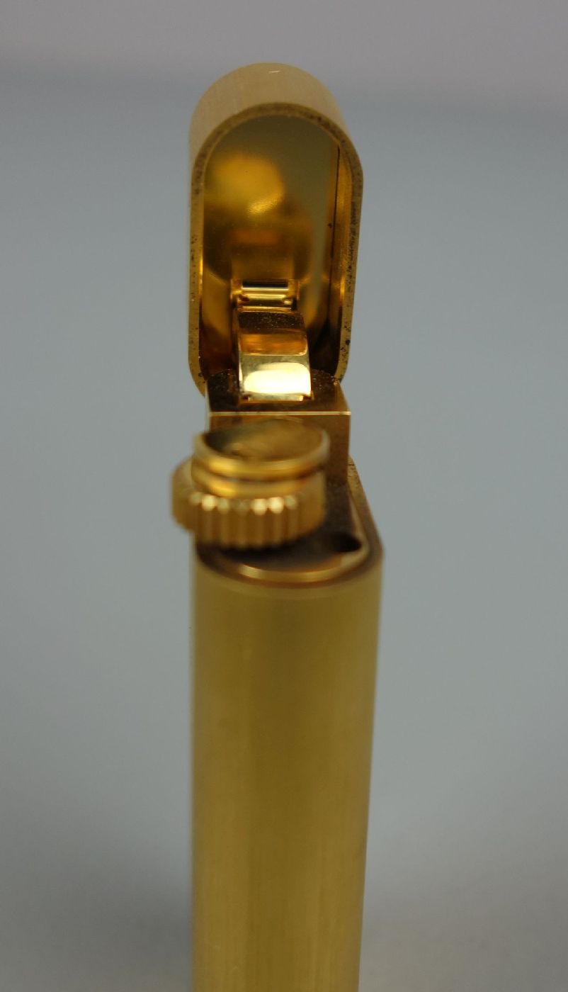 VERGOLDETES CARTIER FEUERZEUG / briquet lighter, Manufaktur "les must de Cartier/ Paris", vergoldet, - Image 5 of 6