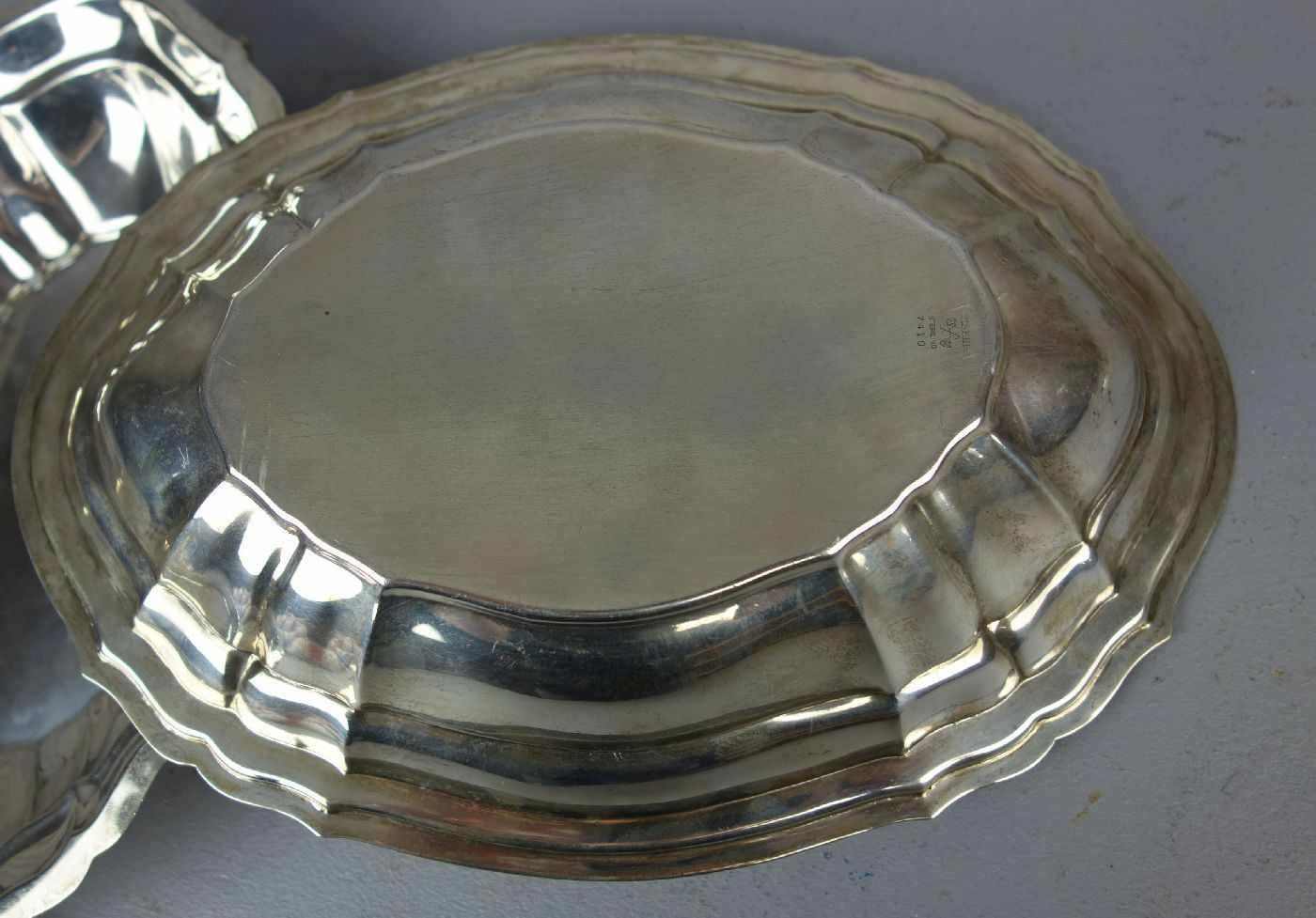 DECKELSCHALE / GEMÜSESCHALE / silver covered bowl, 1. H. 20. Jh. Sterlingsilber (insg. 674 Gramm), - Bild 6 aus 8