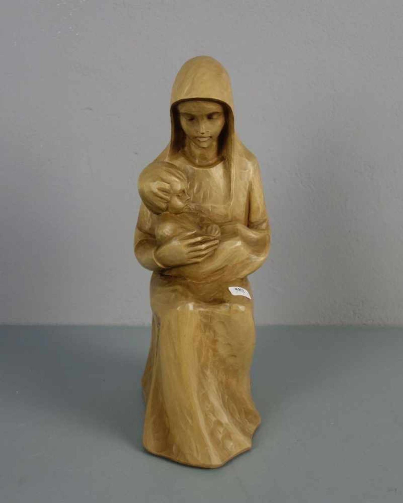 BILDHAUER / BILDSCHNITZER des 20. Jh., Skulptur: "Madonna mit Kind / Mutter mit Kind", Holz - Image 5 of 5