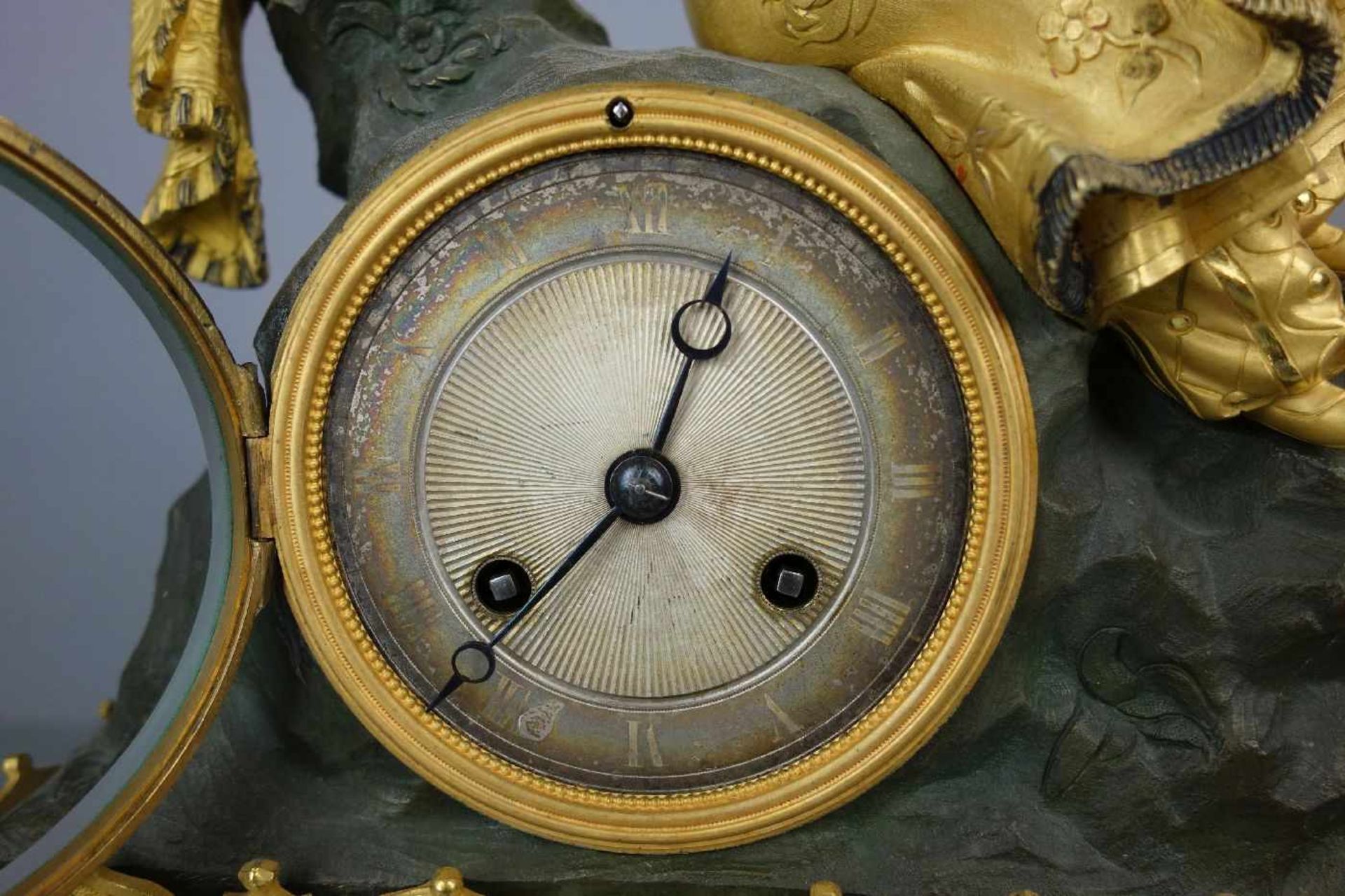 EXQUISITE FIGÜRLICHE CHINOISE KAMINUHR / LOUIS PHILIPPE - PENDULE: "SINNENDE CHINESISCHE EDELDAME" / - Image 5 of 8