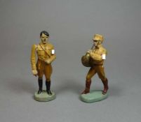 HISTORISCHE SPIELFIGUREN / SPIELZEUG-FIGUREN: HITLER und SOLDAT, 1. H. 20. Jh. / "Drittes Reich",