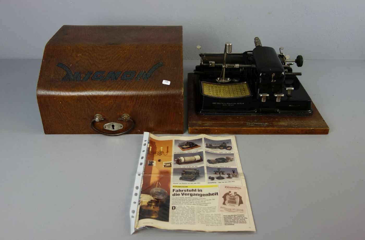 SCHREIBMASCHINE / ZYLINDERKOPFSCHREIBMASCHINE - AEG MIGNON MODELL 4 / typewriter, ab 1924, Zwei-