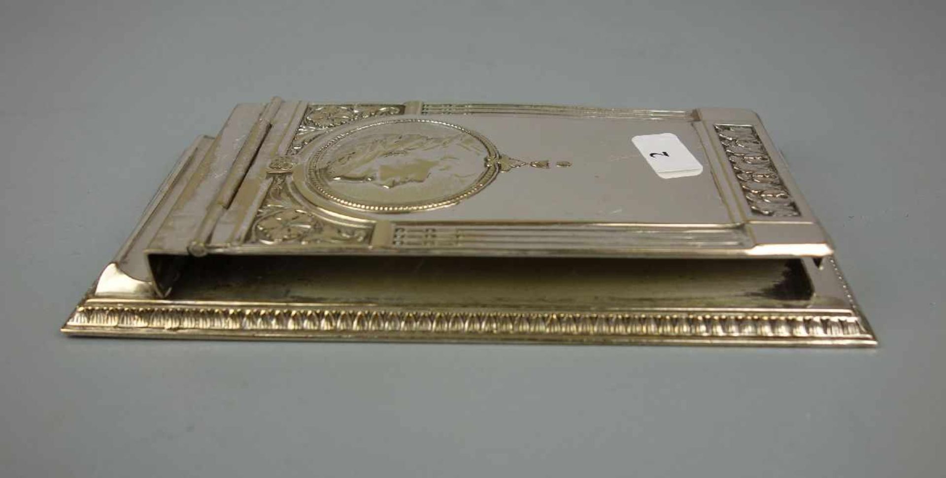 NOTIZBLOCK - HALTER / TANZKARTE / notepad holder, versilbertes Metall, um 1900. Rückseite - Bild 2 aus 5