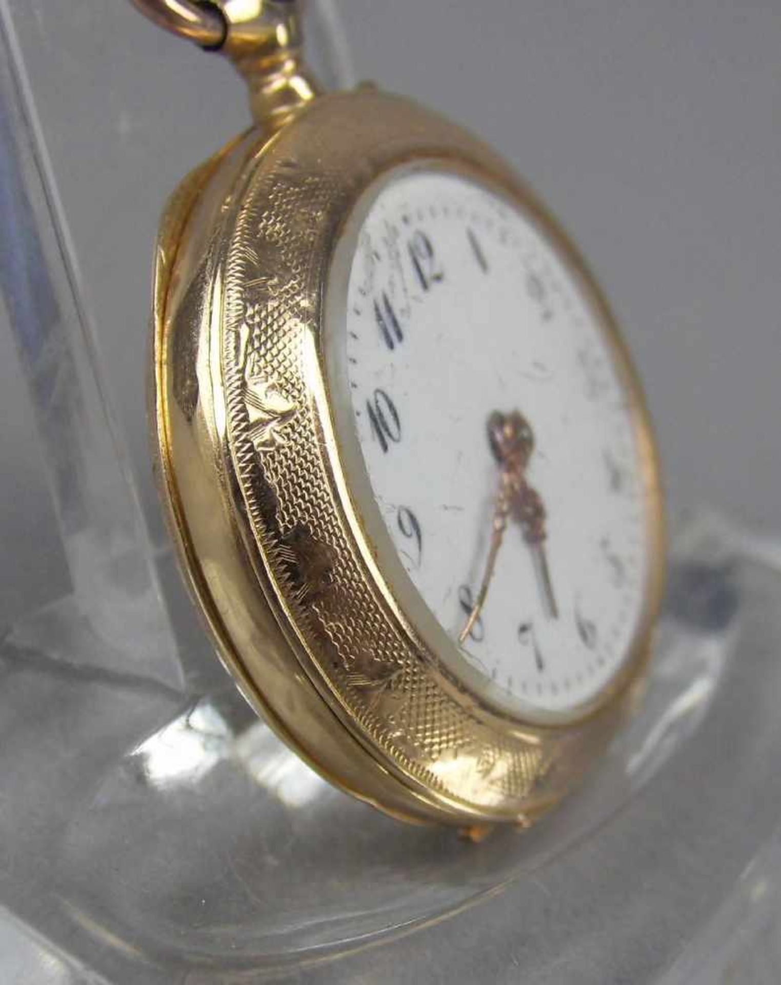 GOLDENE DAMEN-TASCHENUHR / HÄNGEUHR / open face pocket watch, um 1900, Schweiz, Handaufzug (Krone - Image 2 of 7