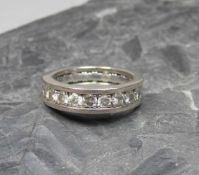 MEMORY-RING / VORSTECKRING, 585er Weissgold (6,5 g), Ringschiene umlaufend besetzt mit insg. 23