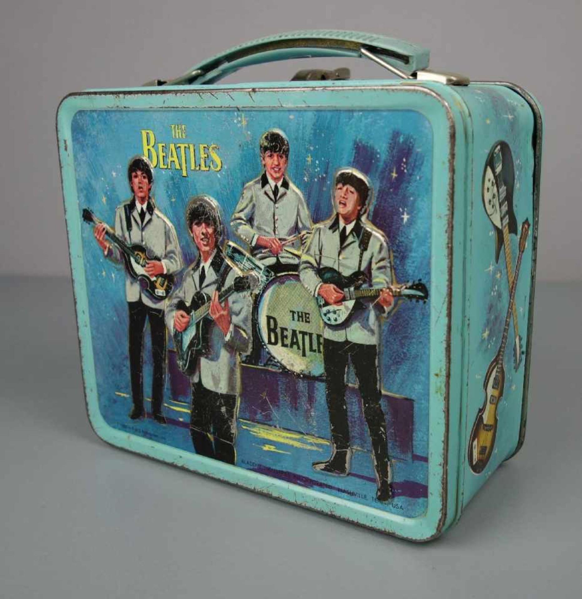 THE BEATLES MERCHANDISE / MEMORABILIA: BROTDOSE / LUNCHBOX, 1965, Blech, polychrom staffiert, Dose - Bild 4 aus 7