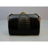 KROKO - CLUTCH / - ABENDTASCHE; schwarzes Krokodilleder mit verchromten Metallmonturen und