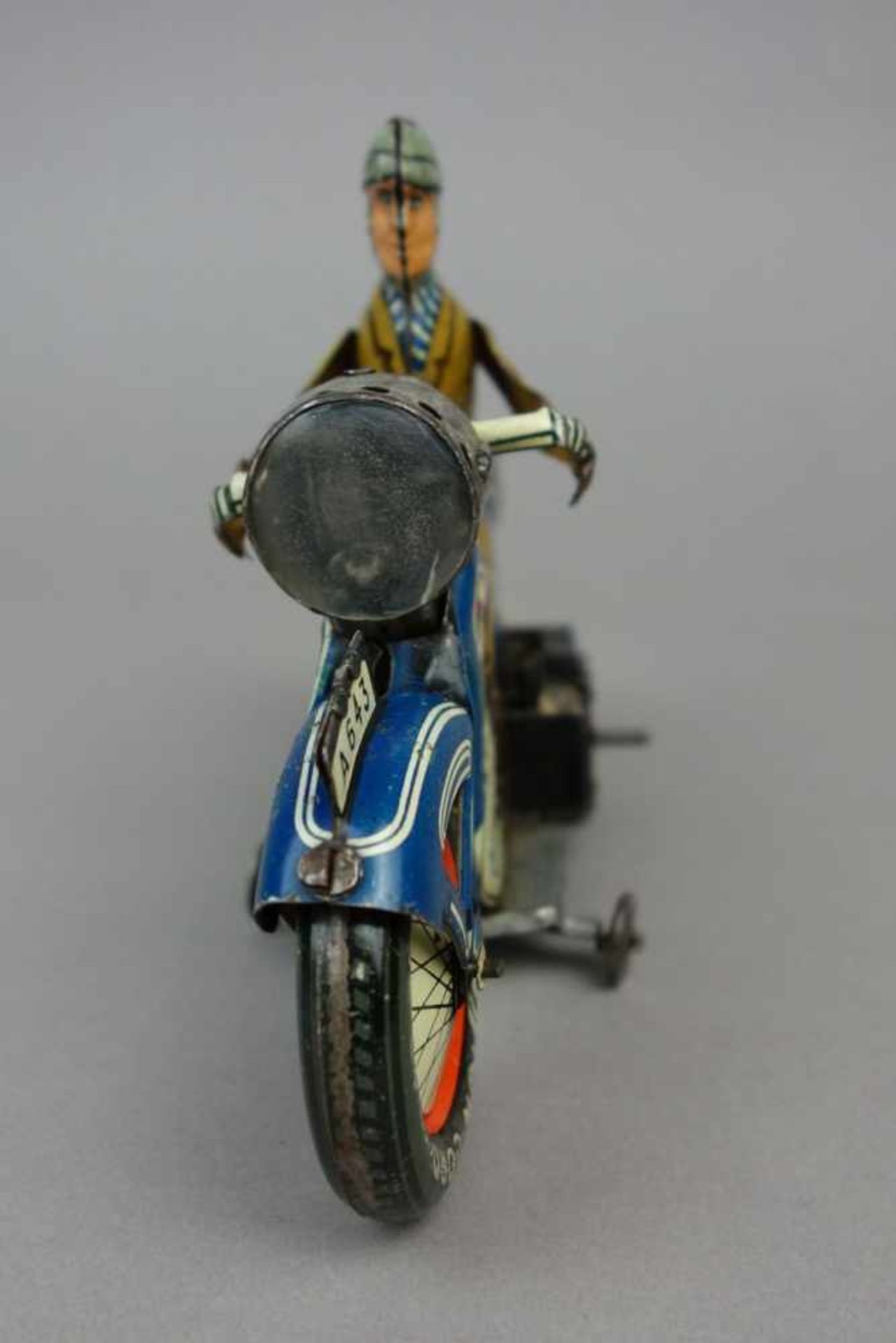 BLECHSPIELZEUG: ARNOLD MOTORRAD MIT BELEUCHTUNG / MOTORRADFAHRER / tin toy bike, Mitte 20. Jh. / - Bild 2 aus 6